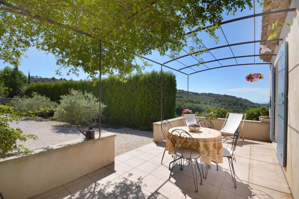 Cerise En Provence Venasque